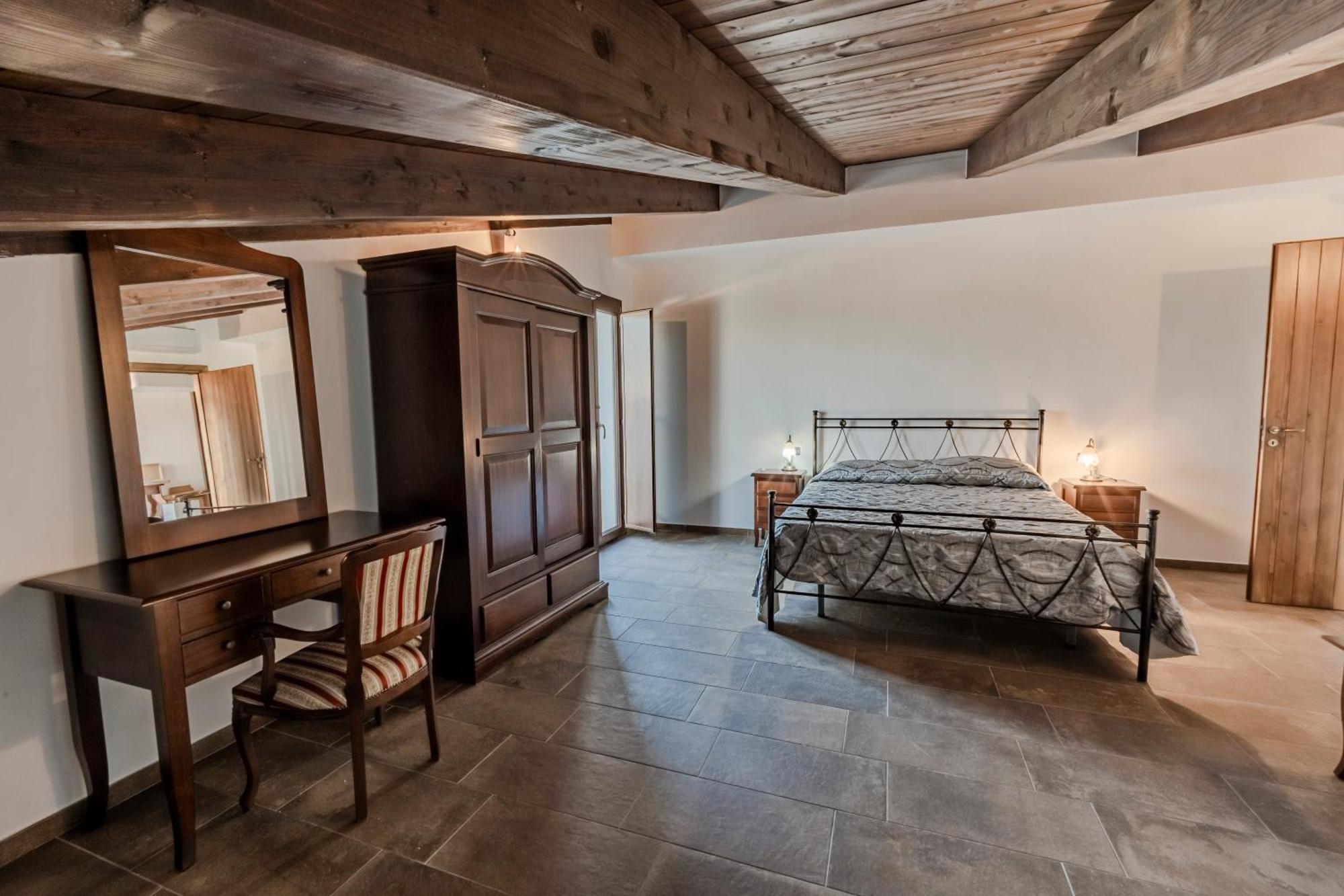 Вилла Agri Charme Tenuta Picilli Albanella Экстерьер фото